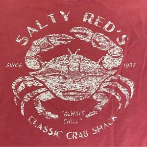 IZOD Saltwater Tee Salty Red’s Relaxed Classic Crab Shack Dark Pink T-Shirt XL
